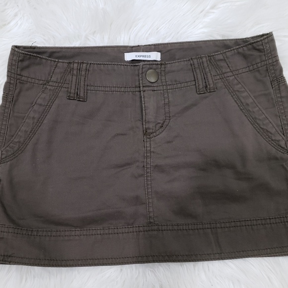 Express mini skirt size 2 brown. Pre owned - Picture 1 of 4